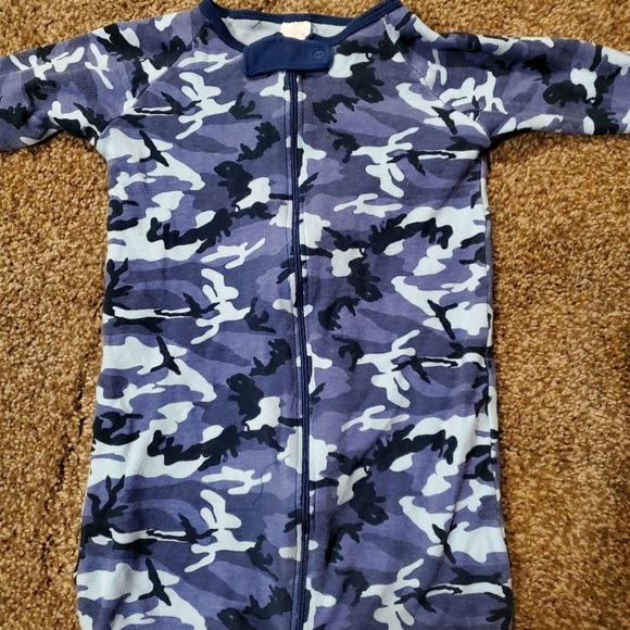 Baby camo sleep sack - Picture 1 of 3